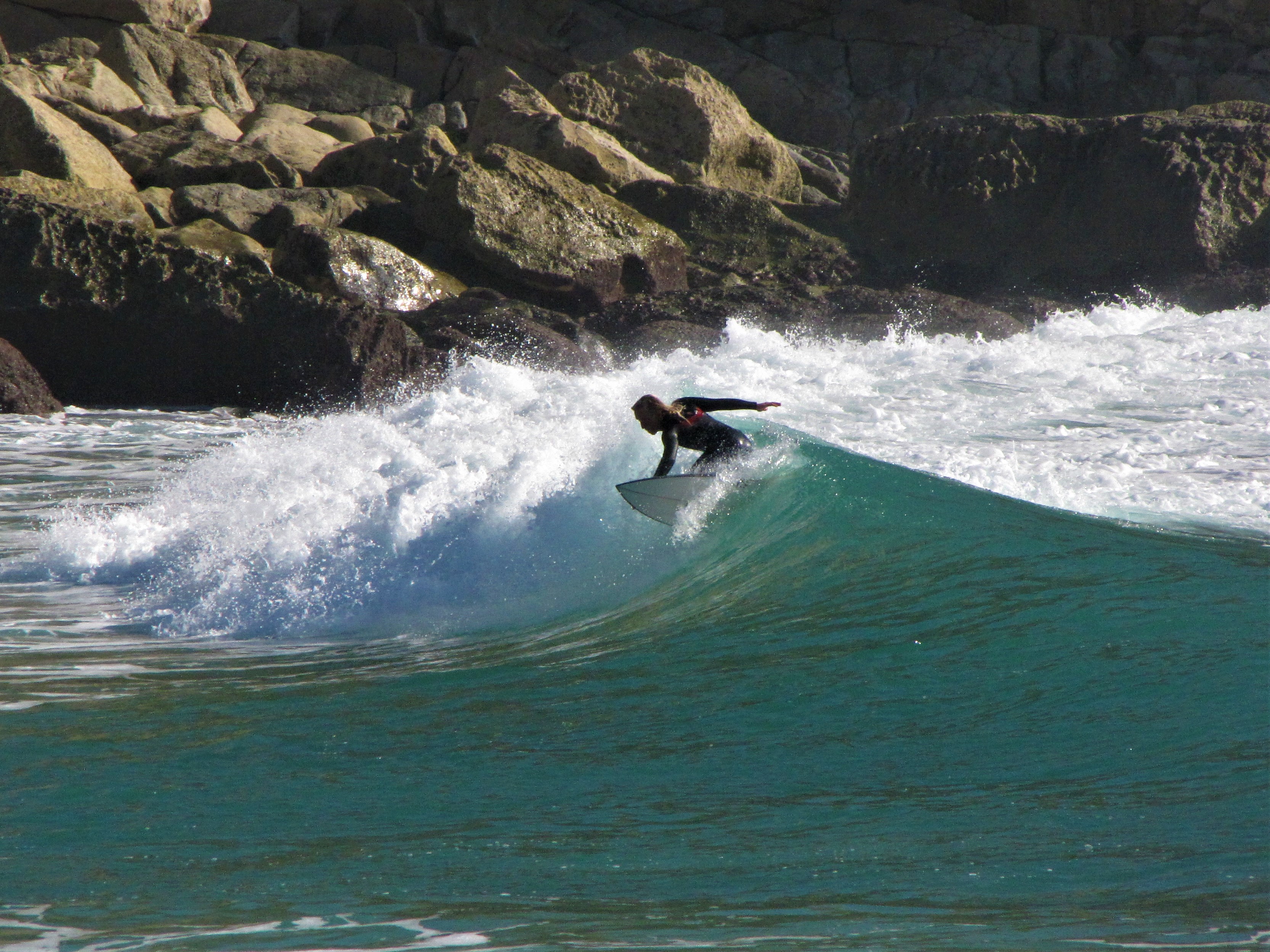 barranco surf backside wave pointbreak