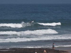 surfguide summer off the lip surf algarve