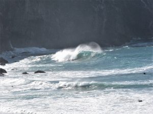 Tonel wave in sagres algarve