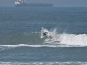porto surfer ripping