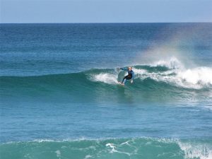 surfguide algarve having fun on a clean wave at cordoama