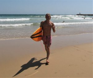 meia praia surfer