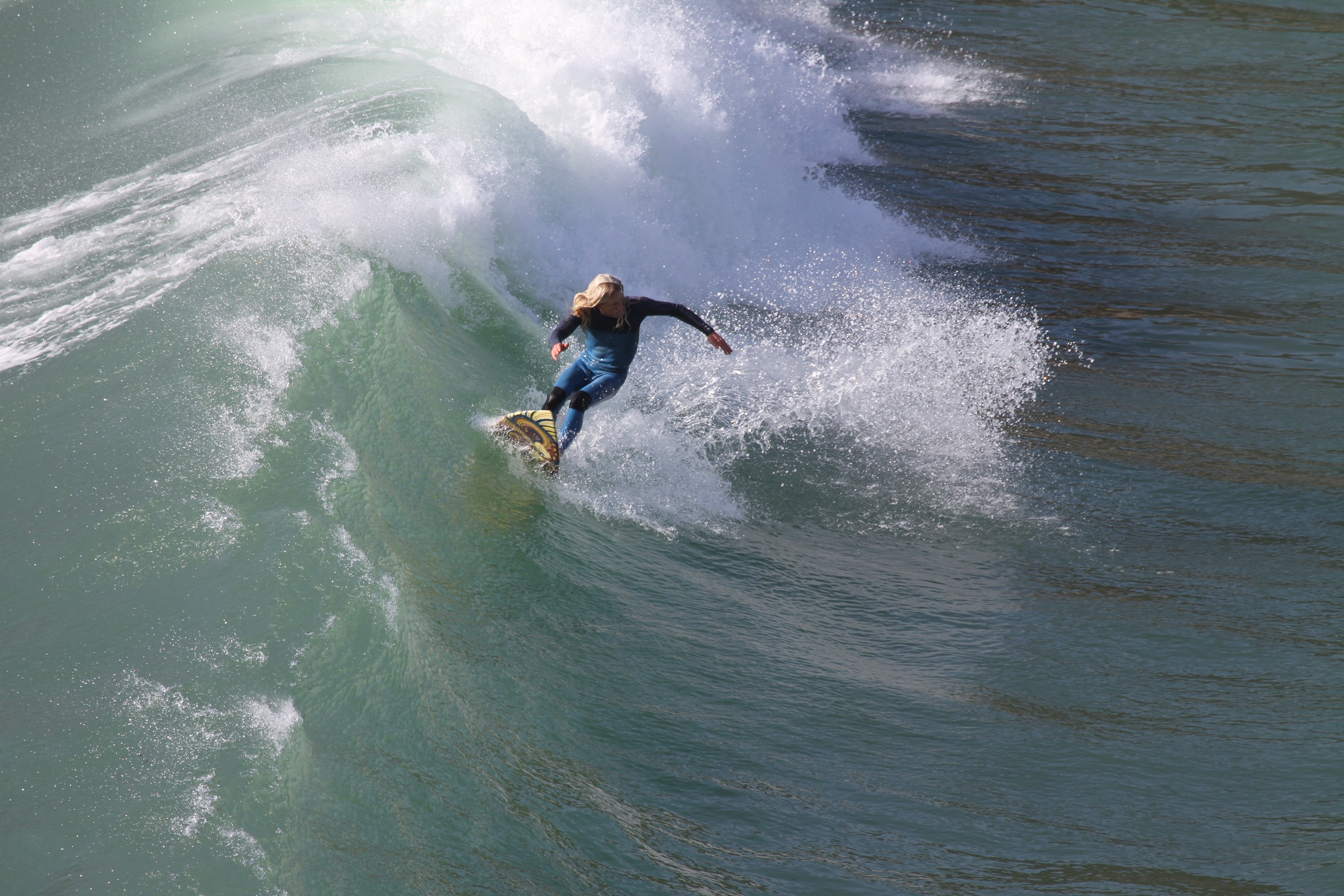 zavial surf right