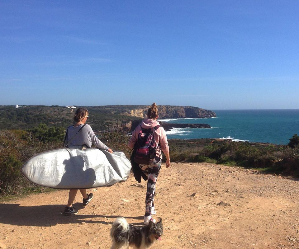 surfguide algarve searching for waves