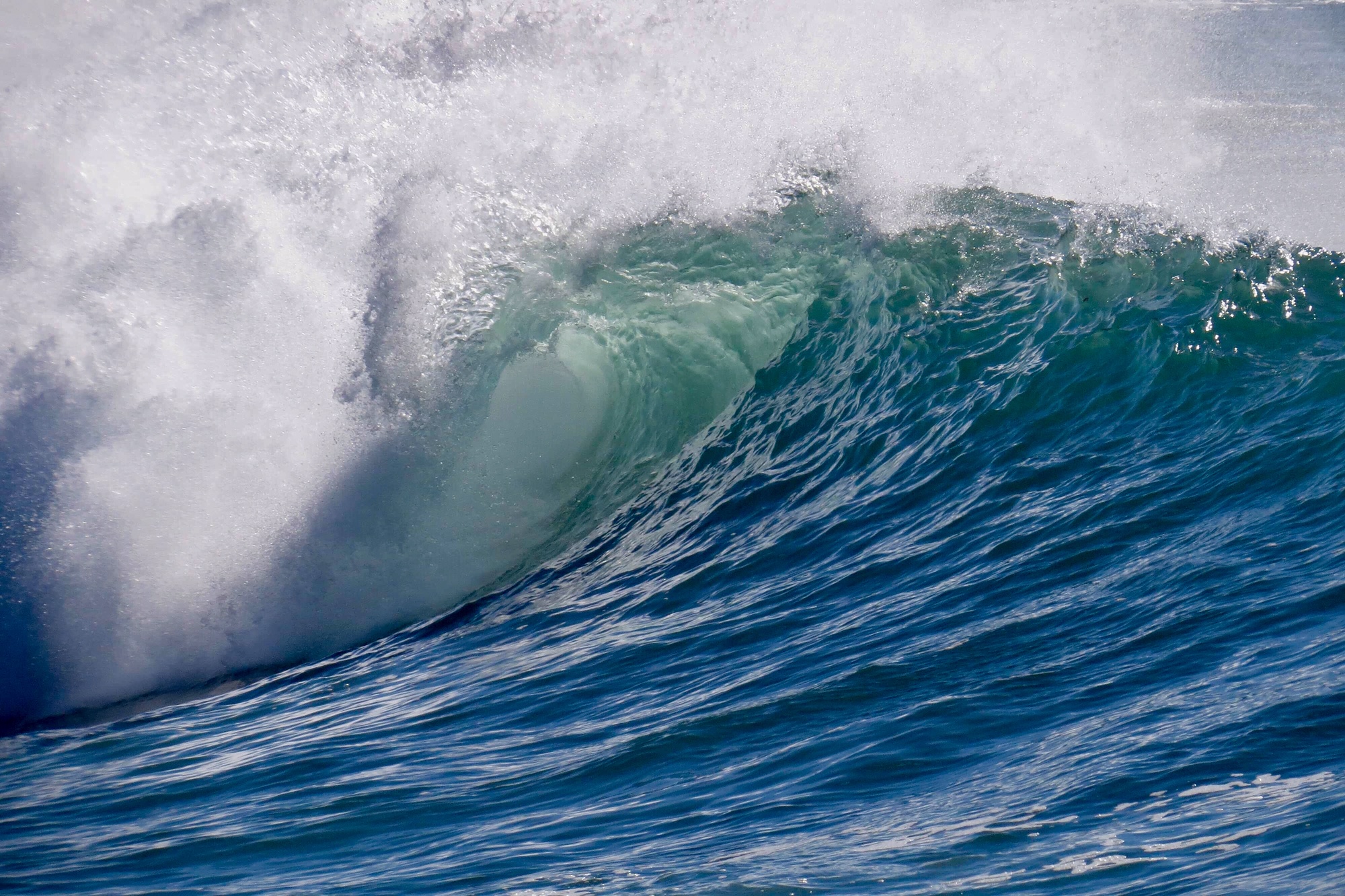 praia da luz good waves