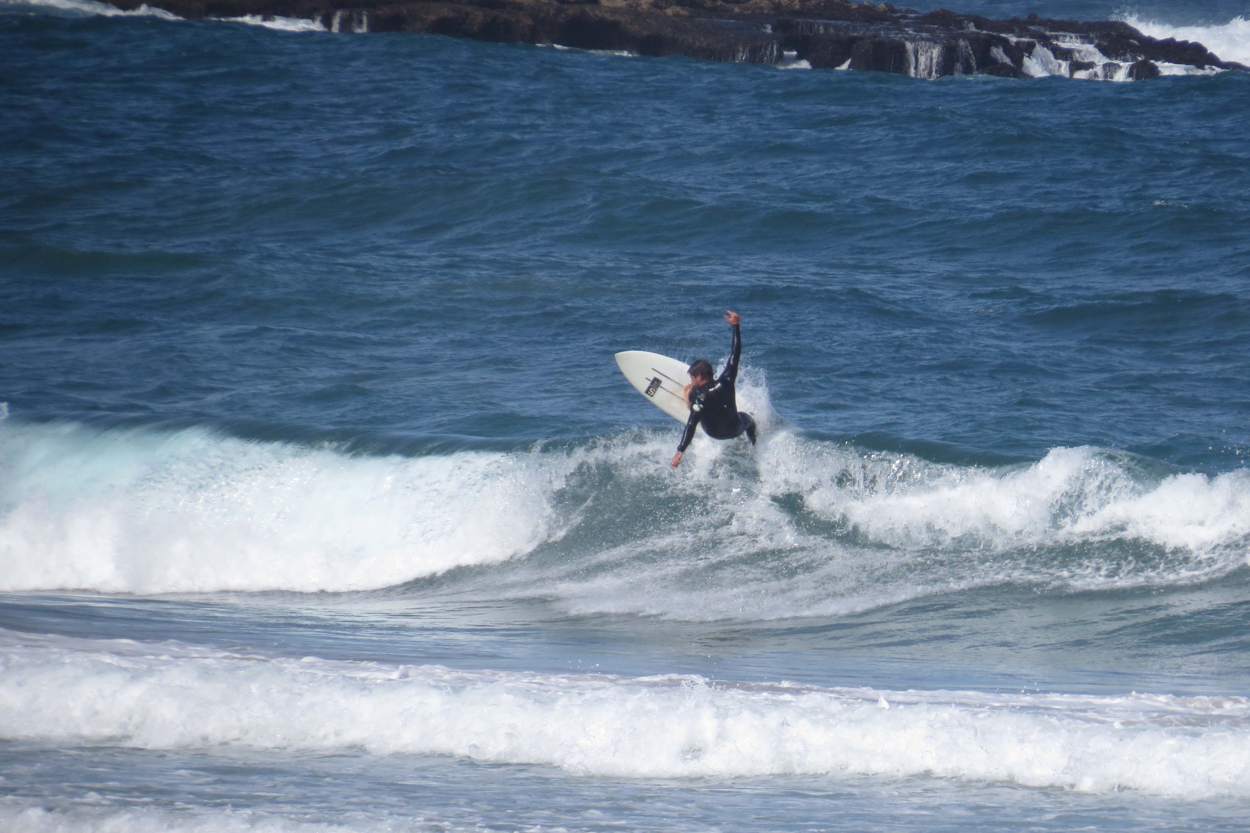 amado good surfer