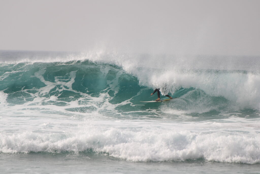 barrel-tonel-sagres-surfguide-algarve