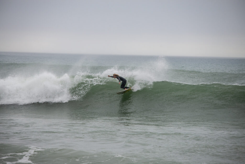 backside-turn-surfguide-algarve