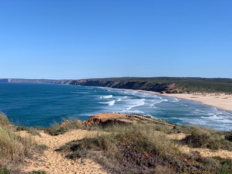 bordeira-surf-beach-surfguide-algarve