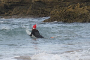 castelejo-paddle-out-christmas-surfguide-