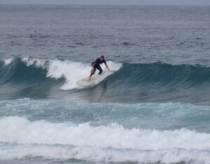 amado-surf-girl