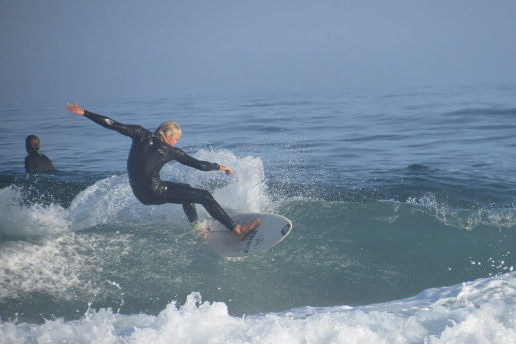 amado-surfer-summer-surfguide-algarve