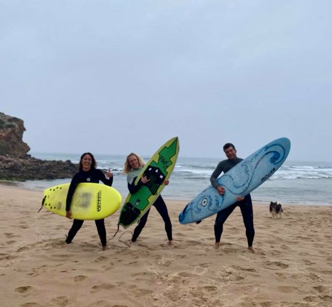 bordeira-surfguide-crew-ready-to-surf-