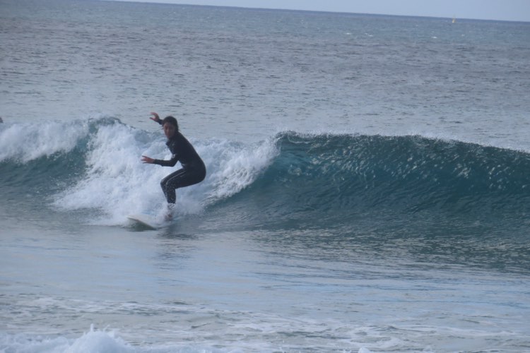 clean-small-left-wave-at-bordeira-surfguide-algarve