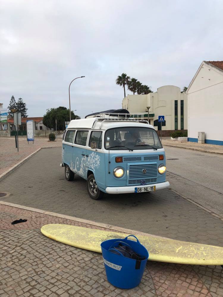 Vila-do-bispo-surfing-surfguide-algarve