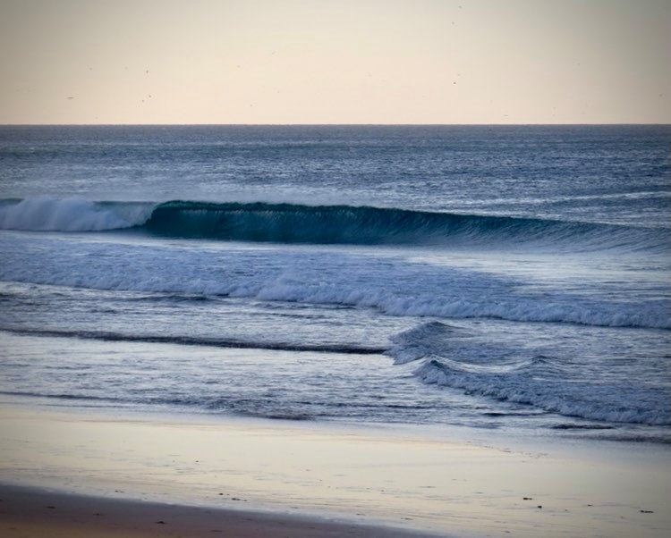 zavial-surfing-surfguide-algarve-offshore-barrel-