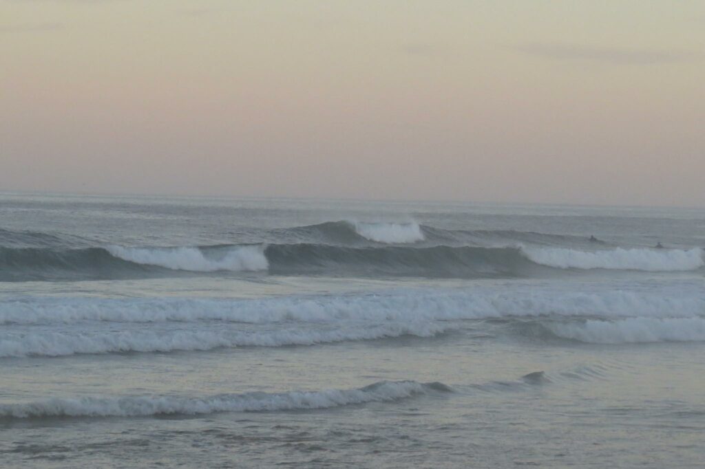 offshore-beach-break-cordoama-surfguide-algarve