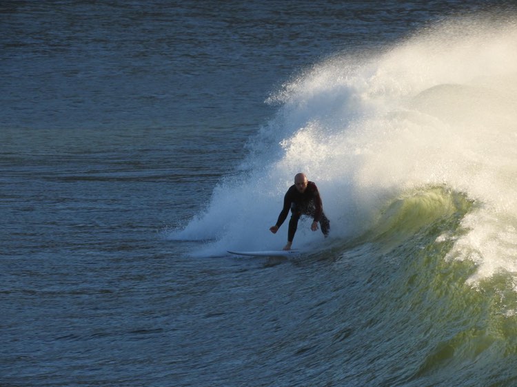 surfer-algarve-surfguide-offshore-portugal-stoked