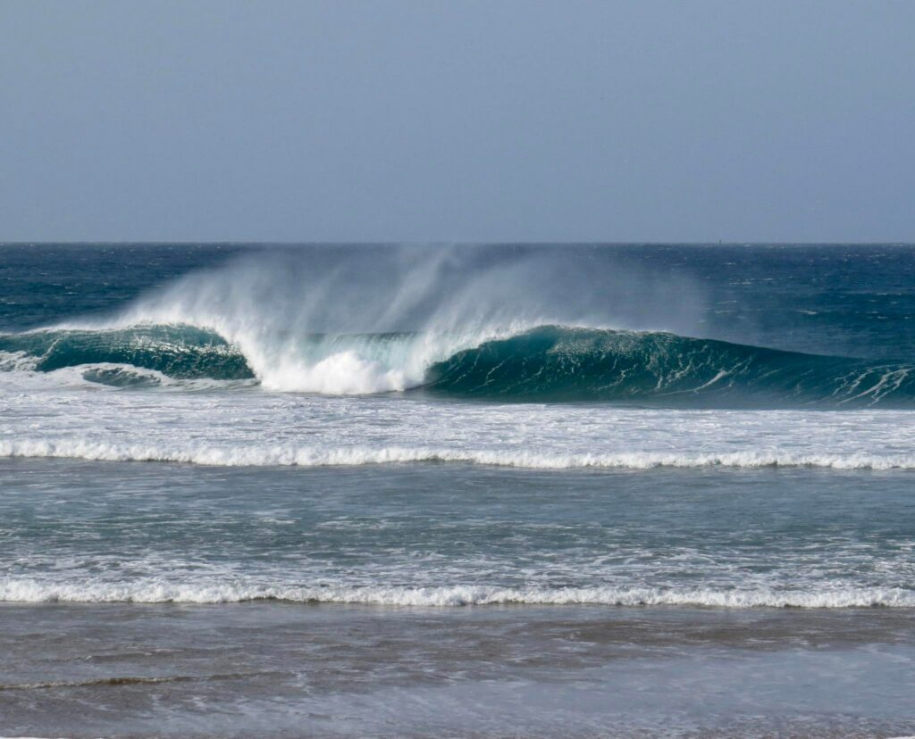 a-frame-barrels-with-no-one-out-epic-surfing-surfguide-algarve