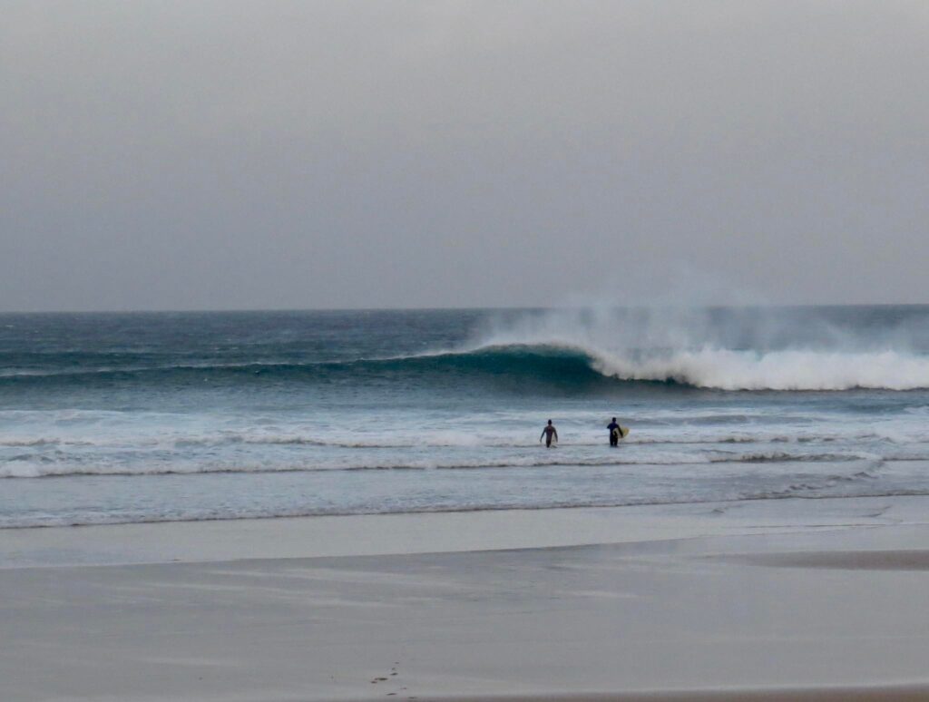 only-ones-out-epic-waves-offshore-with-surfguide-algarve