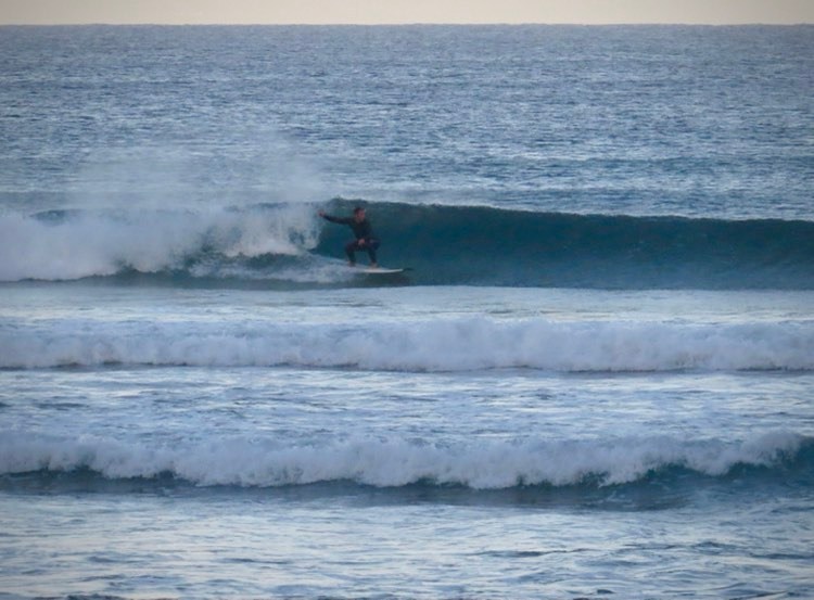 perfect-clean-small-wave-at-cordoama-with-surfguide-algarve