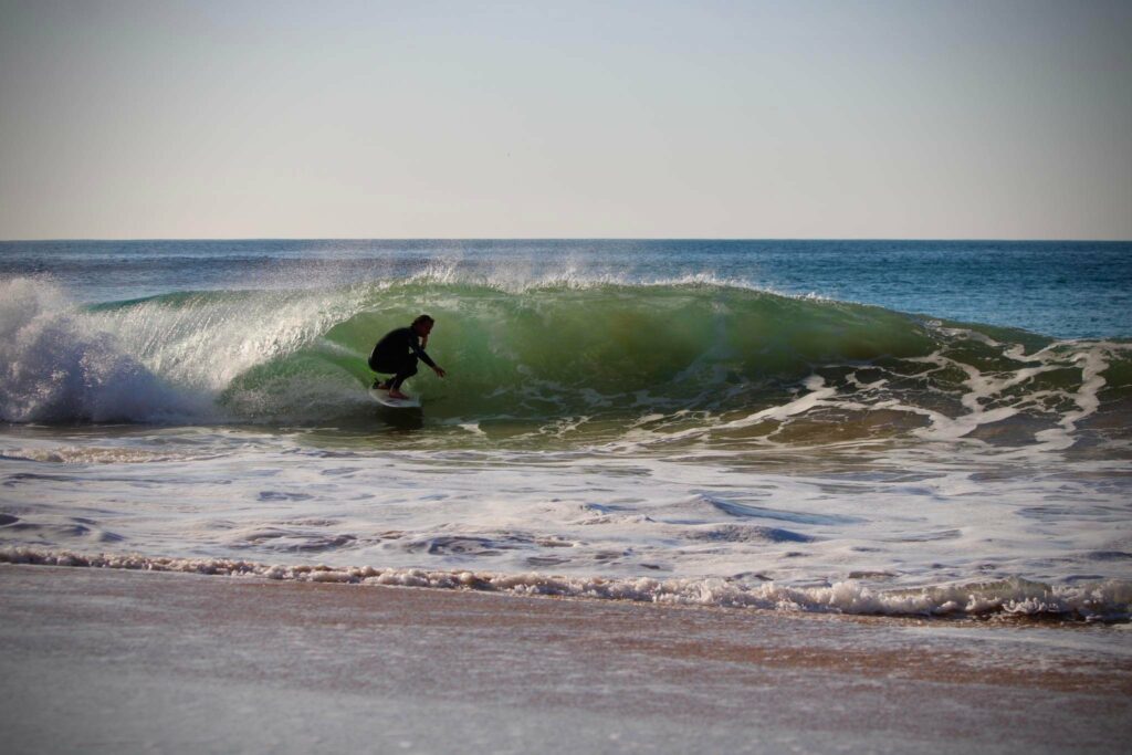 small-barrel-surfguide-algarve