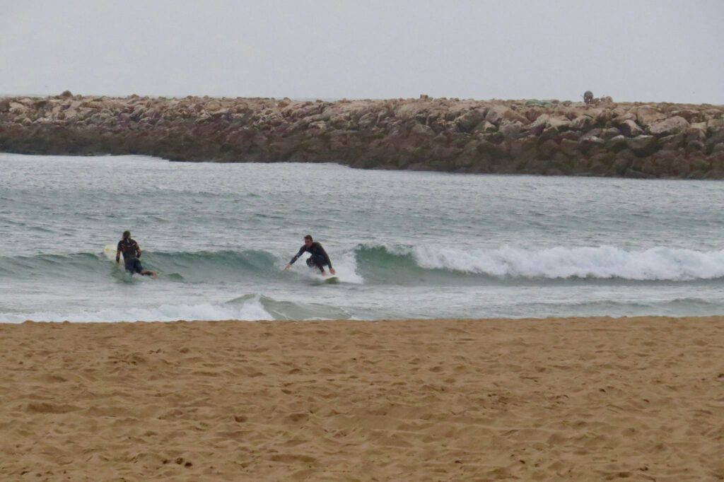 small-wave-fun-meia-praia-lagos-surfguide-algarve