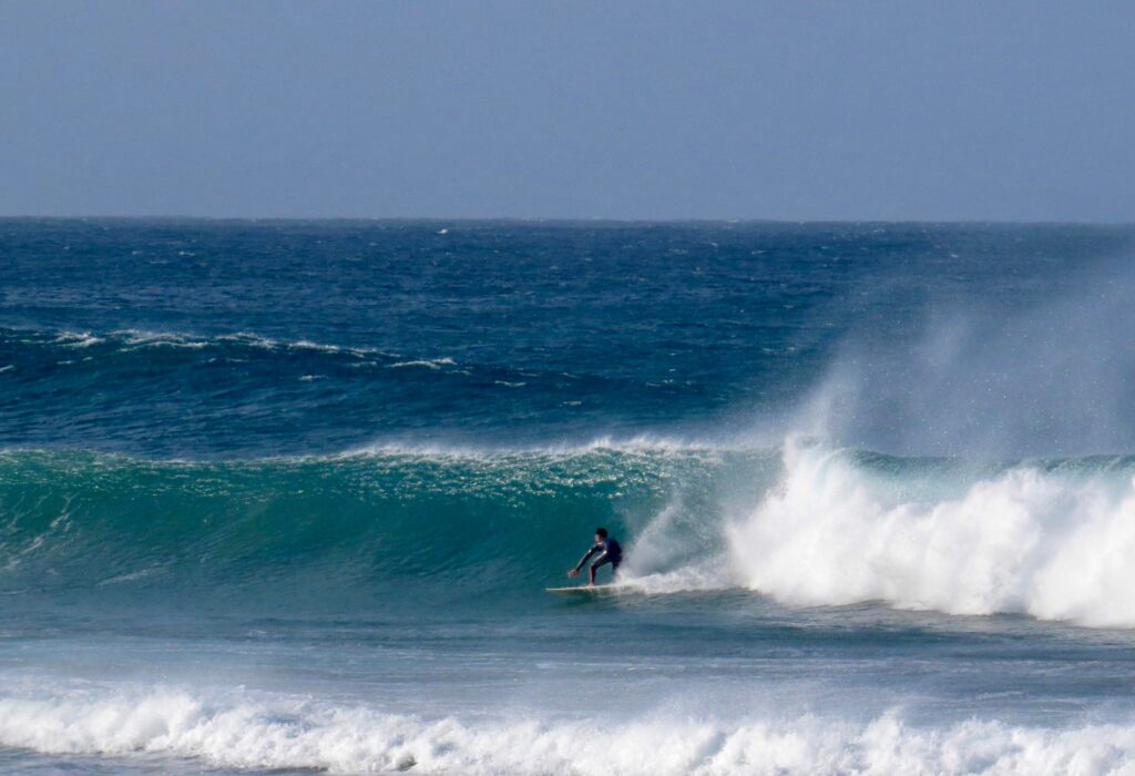 surfguide-algarve-guest-nice-overhead-offshore-wave