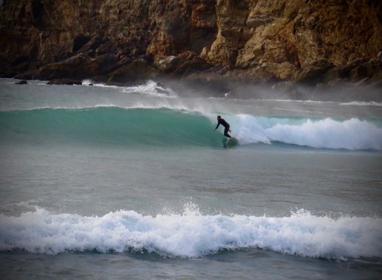 perfect-surf-with-surfguide-algarve-south-coast-Barranco