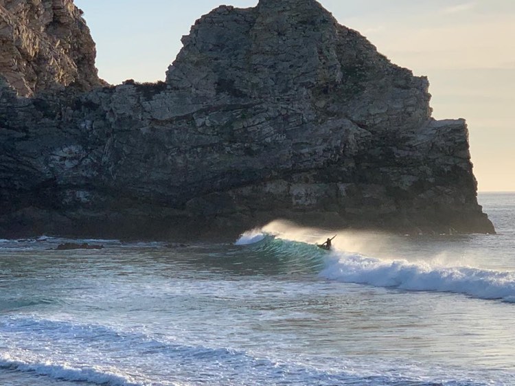 surfing portugal off the lip surfguide algarve