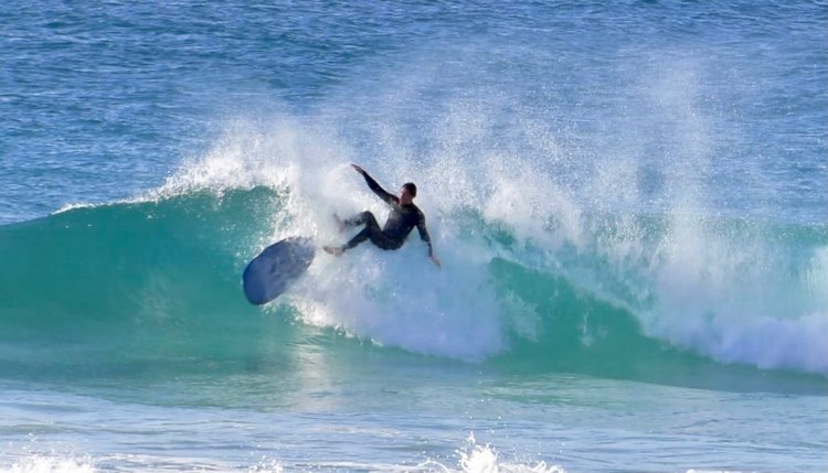 Surf Guide Guest wipe out Algarve surfing