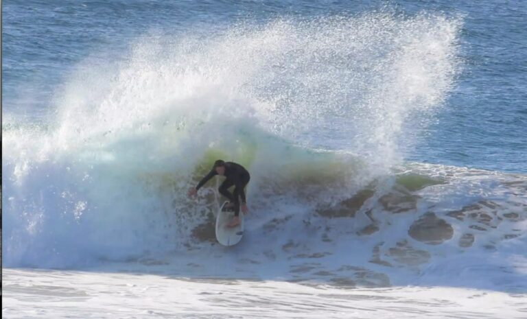 Surf Spray : Good Surfer. lucky shot Surf Guide Algarve