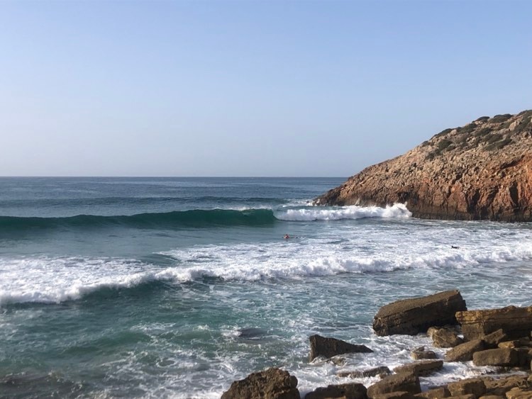 Zavial small point break lines surf guide algarve