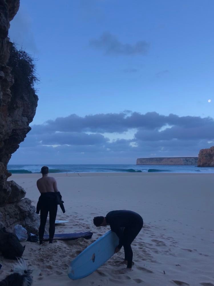 dawn patrol beliche surf guide algarve