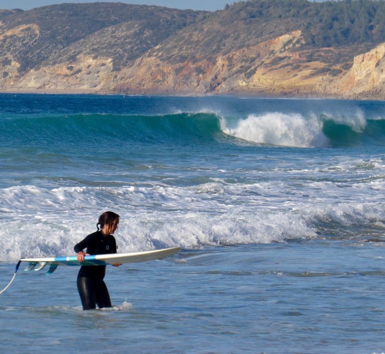 surf girl surf guide algarve cabanas velhas
