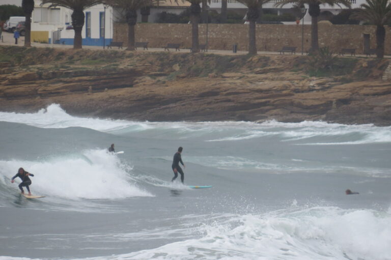 Luz surfing beach surf guide algarve