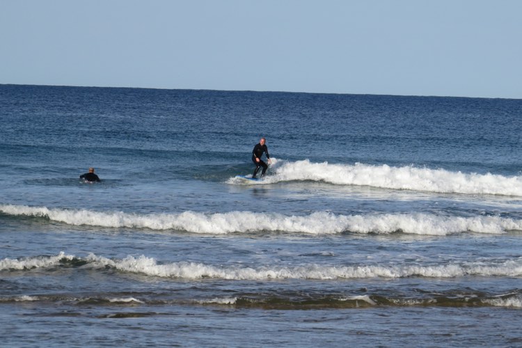 small wave surfing sagres tonel surf guide algarve