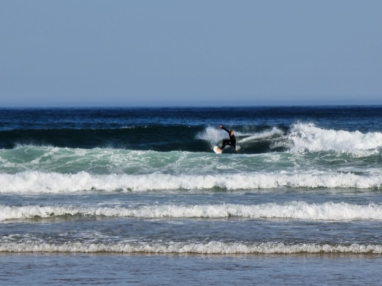 Castelejo surfing fish turn surf guide algarve
