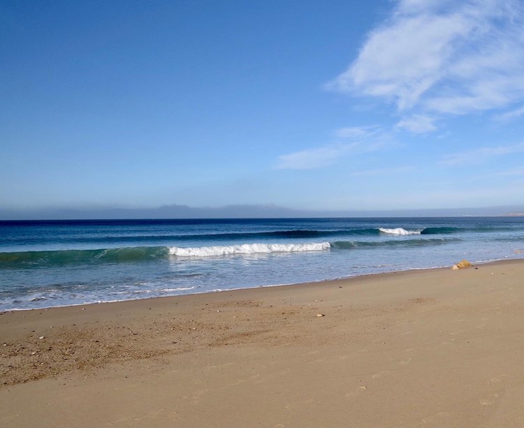 Empty line up Cabanas Velhas Surfing with surf guide Algarve