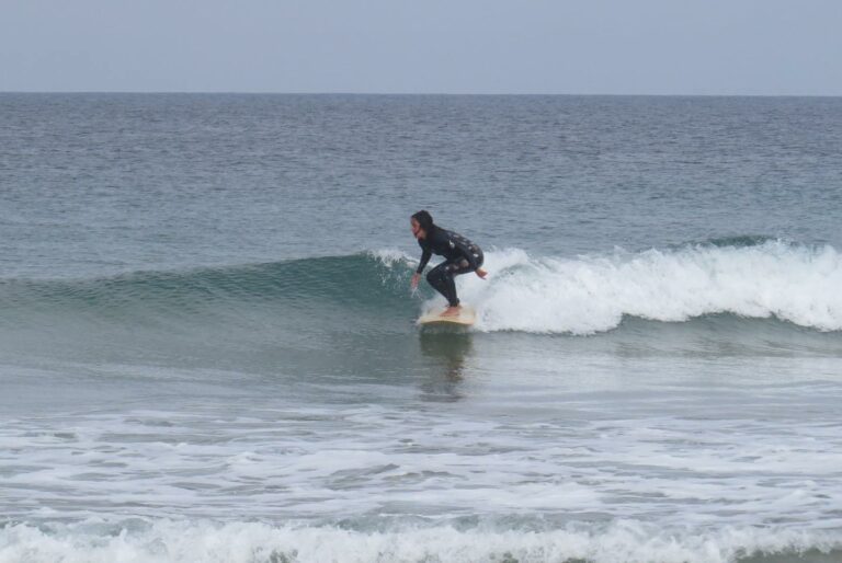 Tonel Sagres surfing clean wave with surf guide algarve