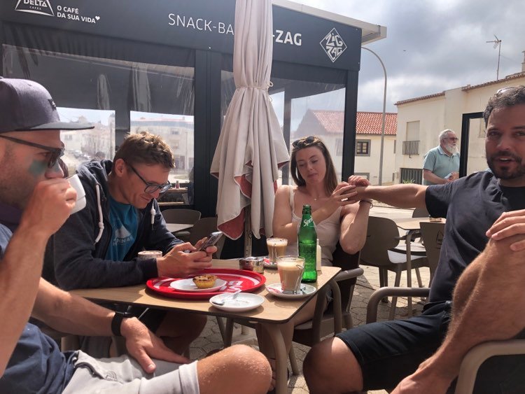 after surf coffee and pastel da nata surf guide algarve zig zag bar vila do bispo