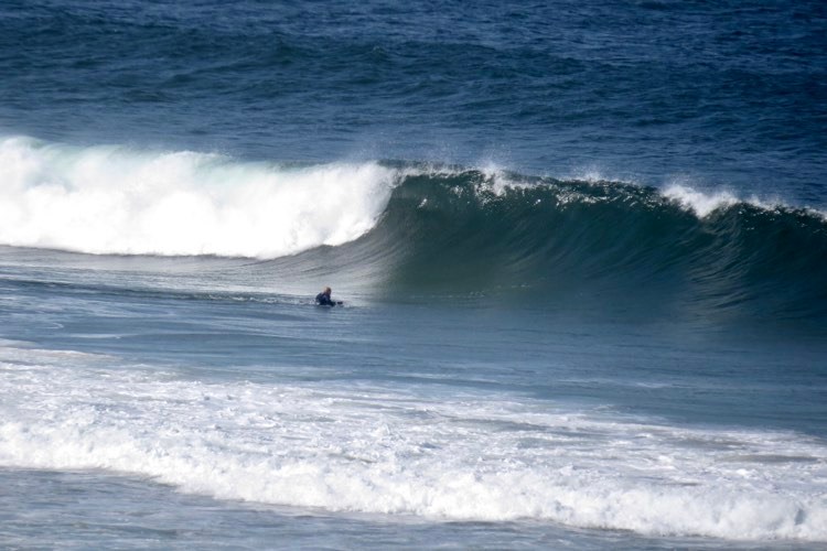 tonel boogie board session with surf guide algarve