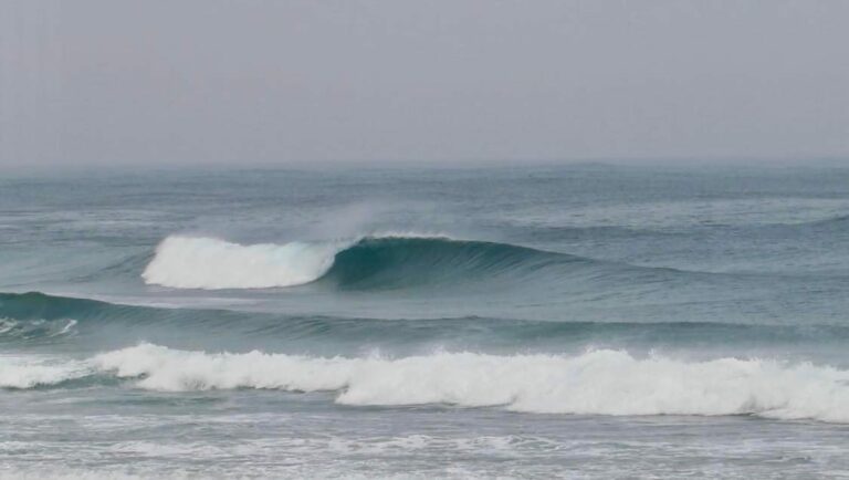 perfect wave surf guide algarve west coast portugal