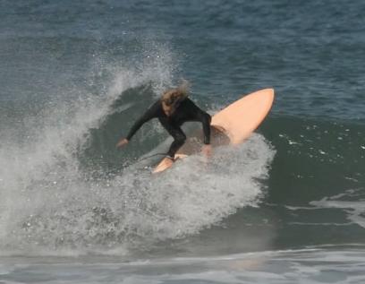 the shredding kook in action surf guide algarve lesson