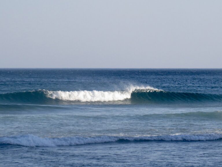 empty perfect waves surf guide algarve cordoama