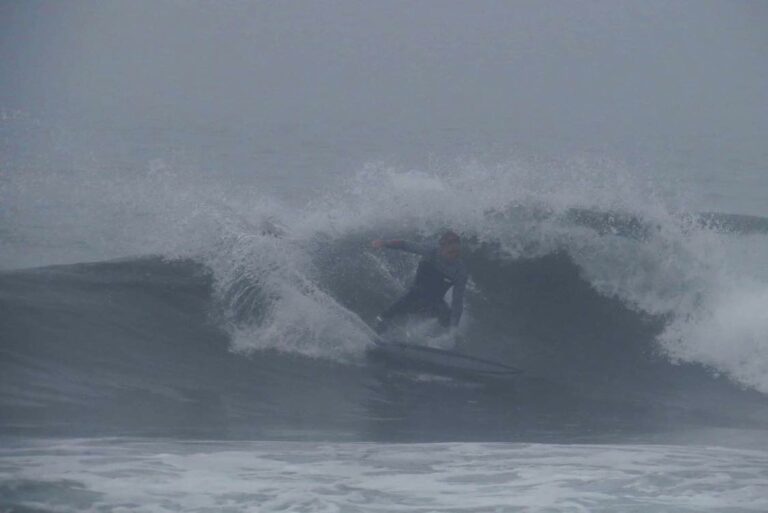 Big Snap surfing zavial with surf guide algarve