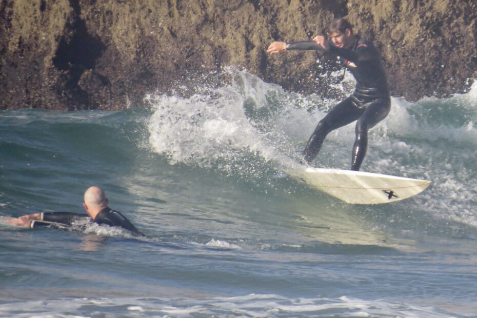 californian surfer surf guide algarve
