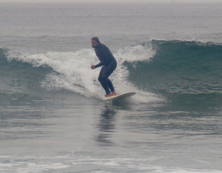 hard work pays off, clean surfing with surf guide algarve