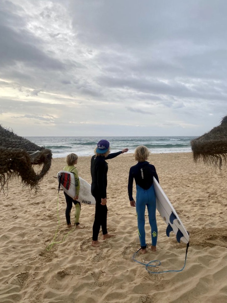 burgau surfing spot explain surf guide algarve