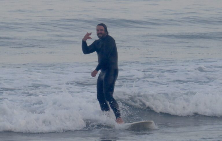 captain good vibes surf guide algarve
